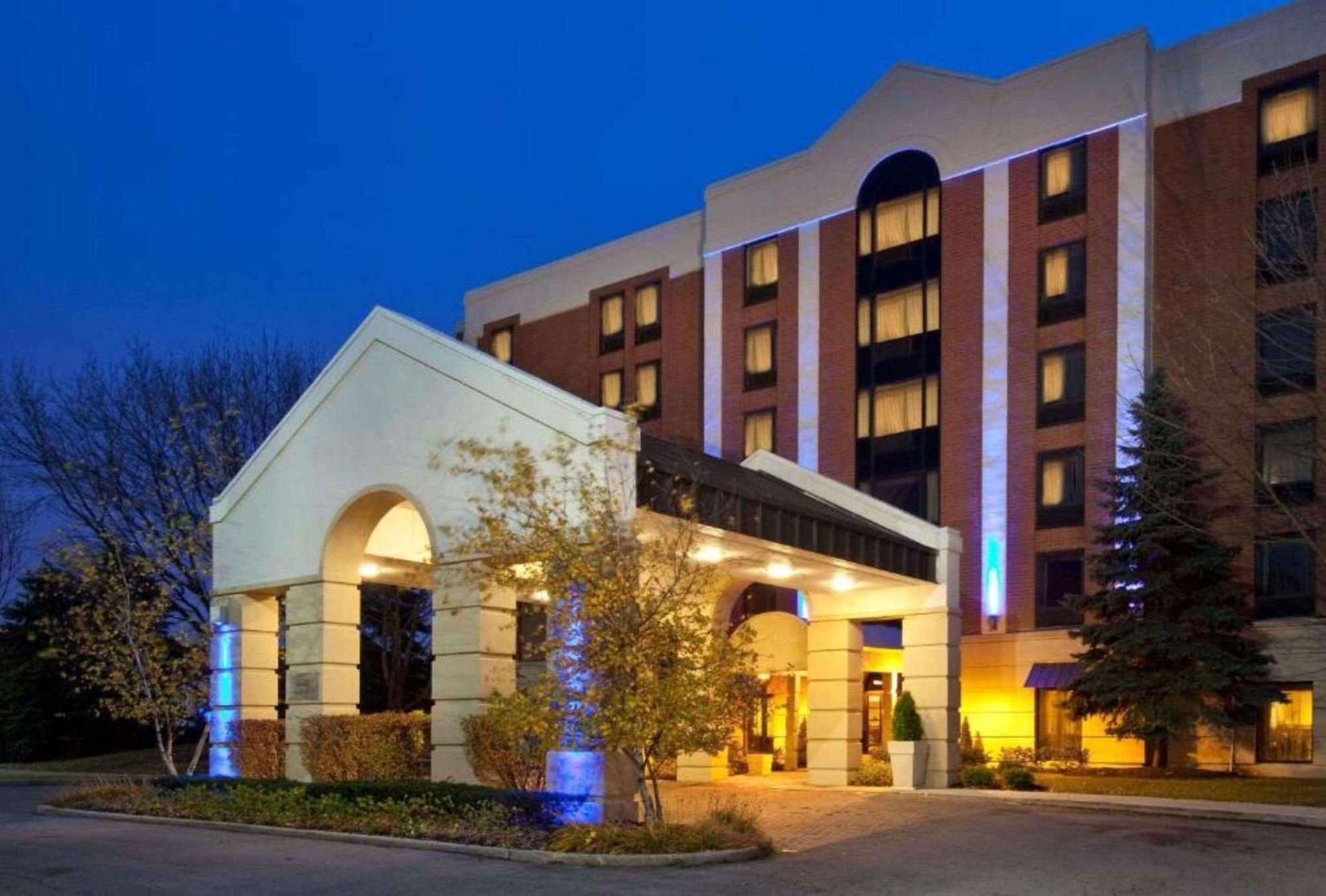 Radisson Hotel Schaumburg Exterior photo